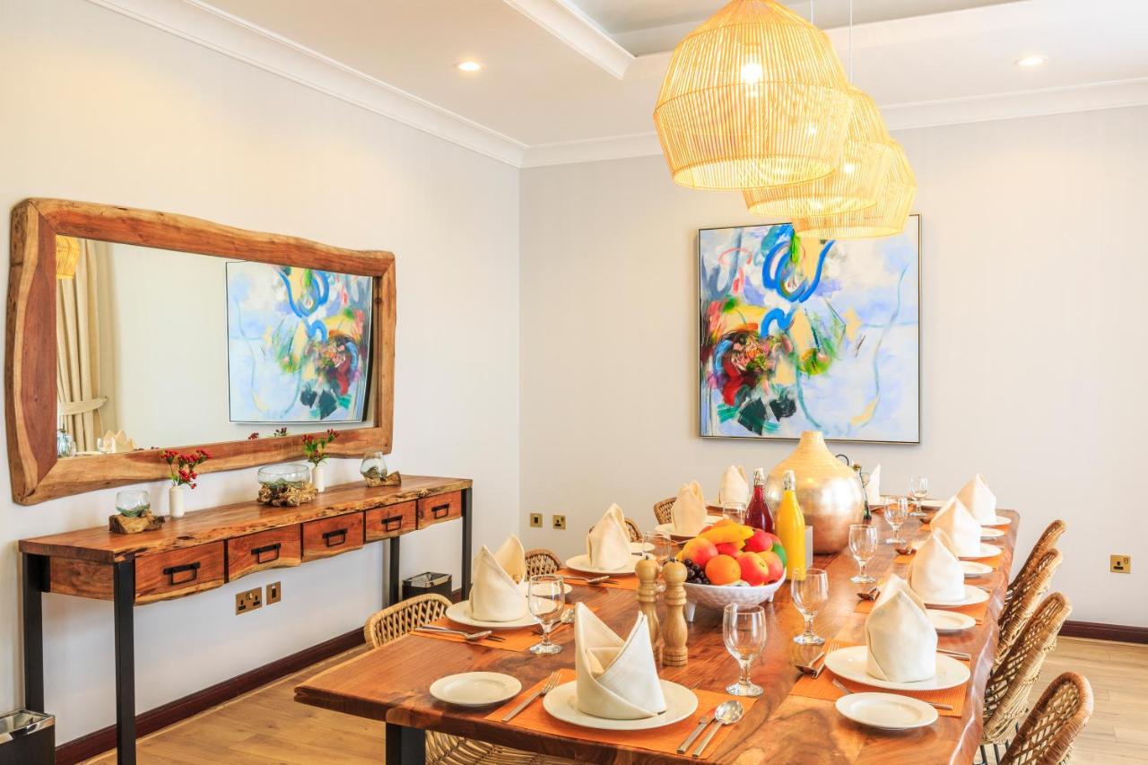 The S Holiday Homes - Stunning 5 Bedrooms Villa At The Palm Jumeirah With Private Beach And Pool Dubai Luaran gambar